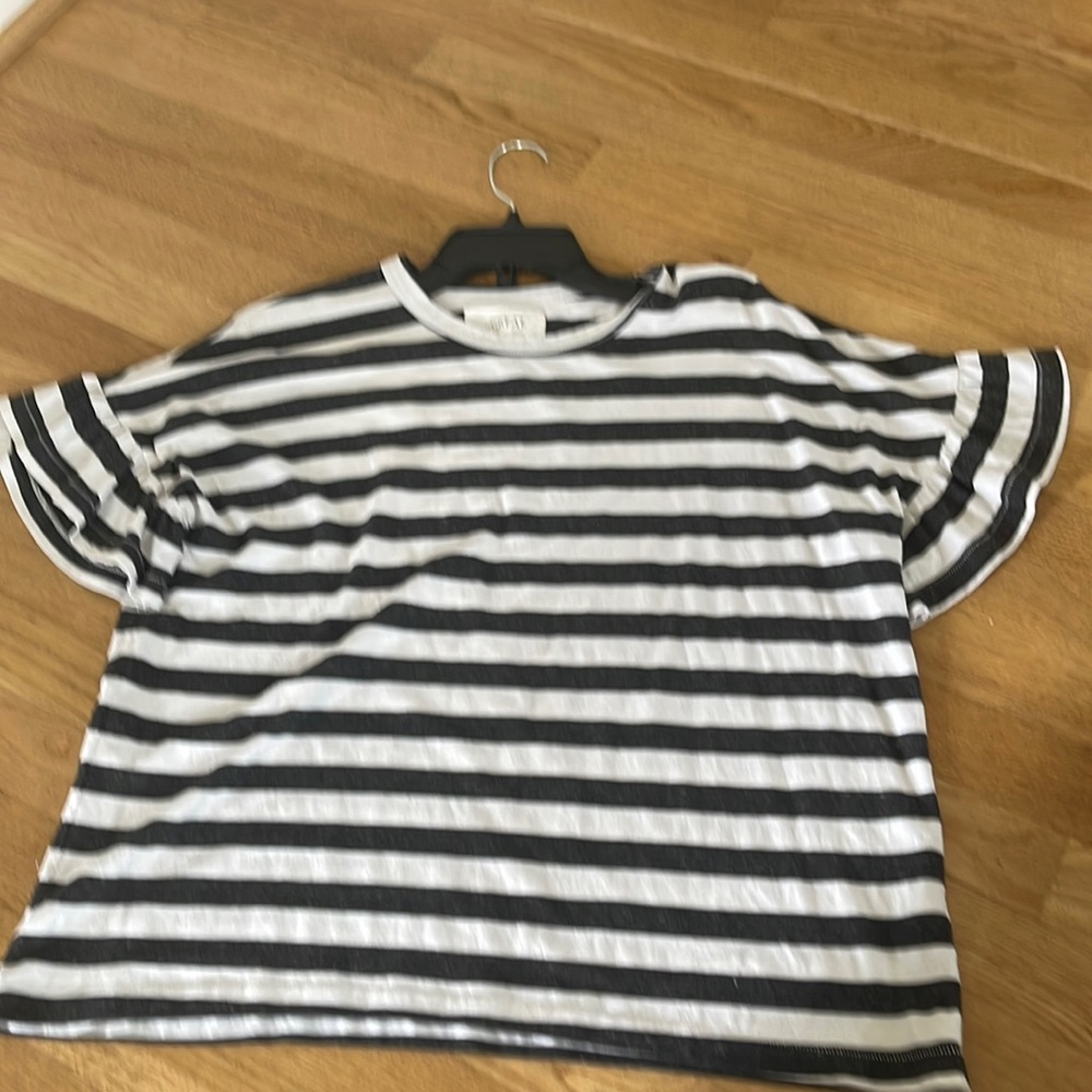 The great ruffle top size 1